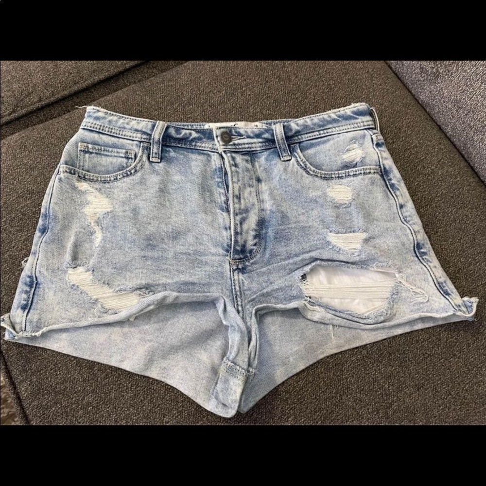 Hollister Shorts 7/28 - Picture 1 of 1